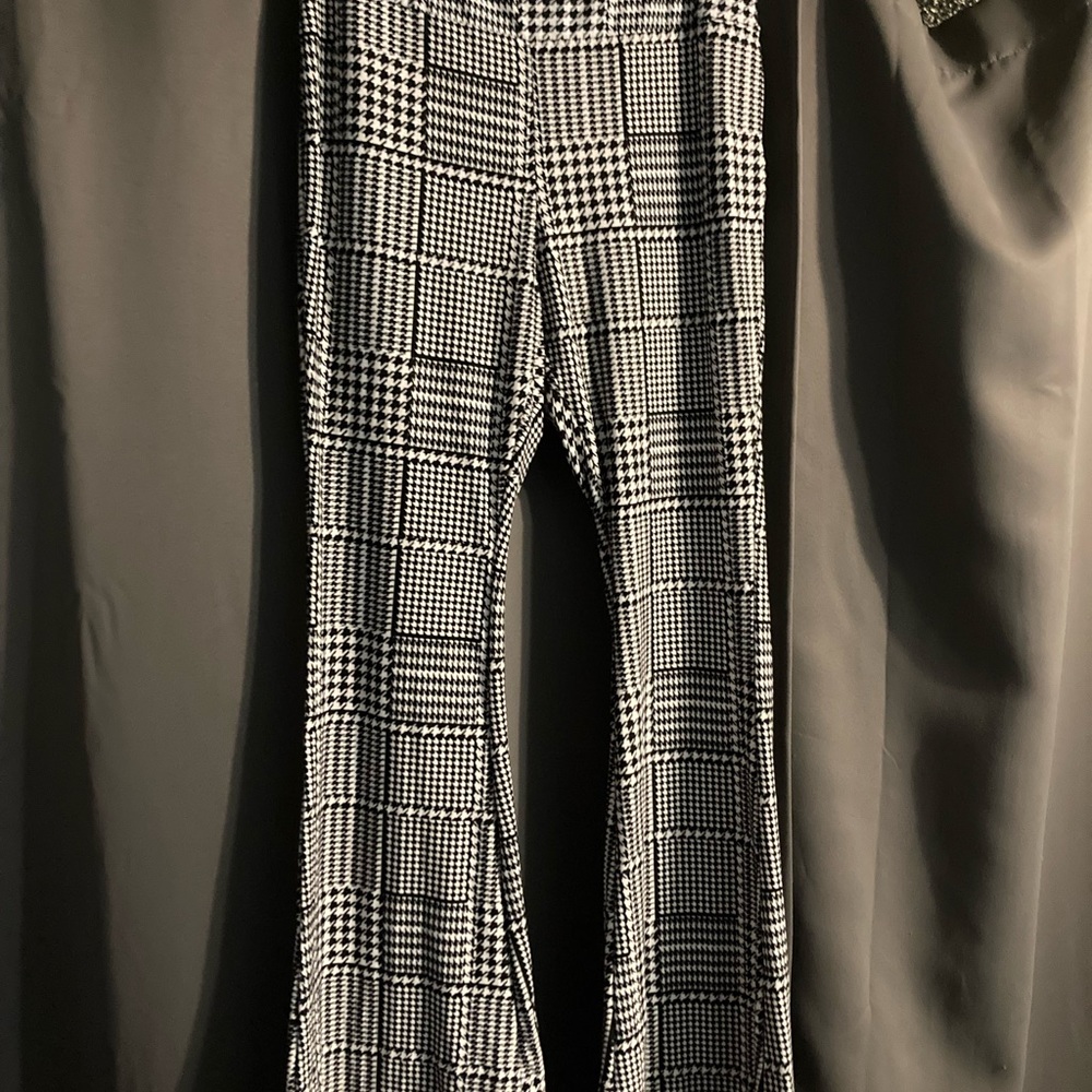 No boundaries juniors bell bottoms yoga pants